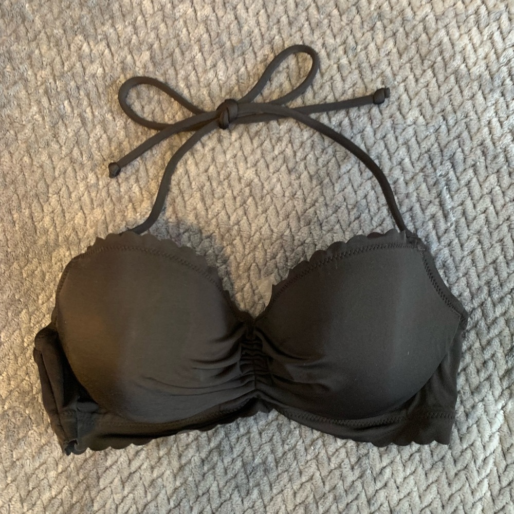 Lightly padded halter bikini top